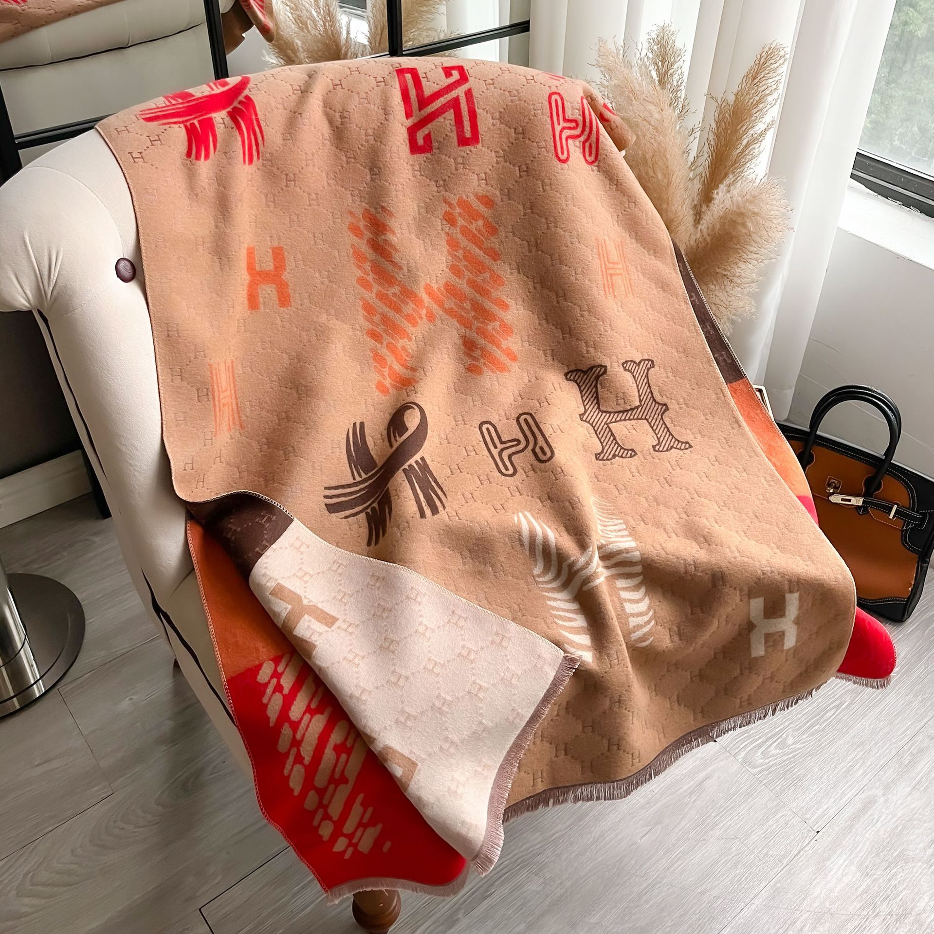 Europa y los Estados Unidos transfronterizos nuevos H marca de otoño y invierno caliente doble cuello bufandas de cashmere para mujeres sala de aire acondicionado doble uso chal