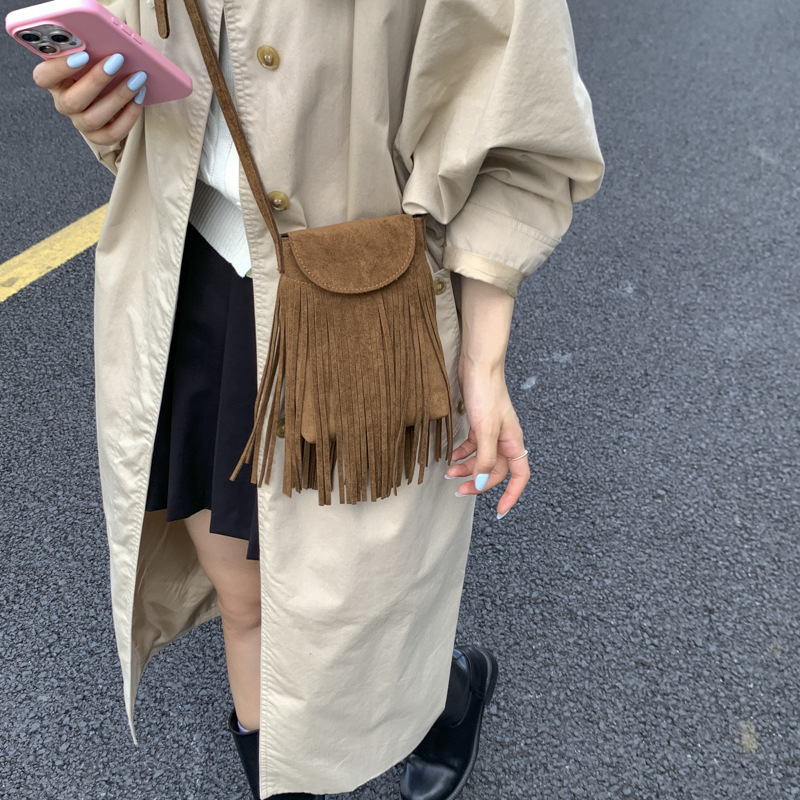 Super Popular Bohemian Ethnic Style Tassel Retro Suede Matte Crossbody Shoulder Phone Bag Mini Small Bag Super Popular Bohemian Ethnic Style Tassel Retro Suede Matte Crossbody Shoulder Phone Bag Mini Small Bag