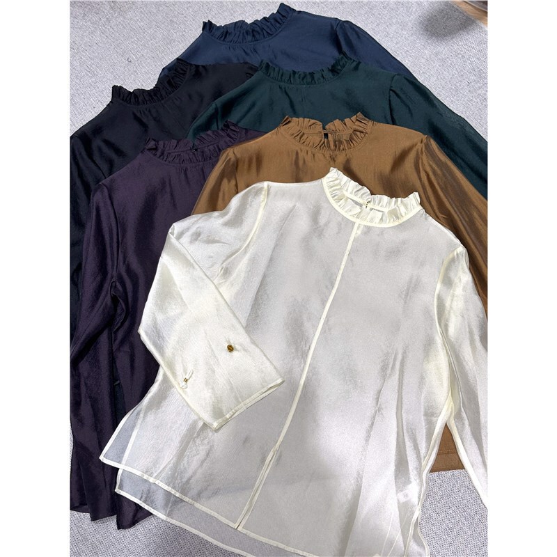 Chinese-style lace stand-up collar shirt, light and slightly sheer with a satin feel, new Chinese-style shirt with buttoned collar and cuff design