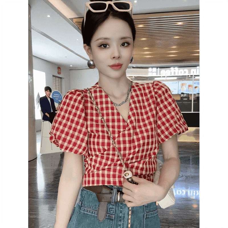 Red Plaid V-Neck Blouse with Exposed Collarbone and Puff Sleeves for Women, Summer Style with a Unique Design and Cross-Tie Straps, Sweet and Spicy Short Shirt Red Plaid V-Neck Blouse with Exposed Collarbone and Puff Sleeves for Women, Summer Style with a Unique Design and Cross-Tie Straps, Sweet and Spicy Short Shirt