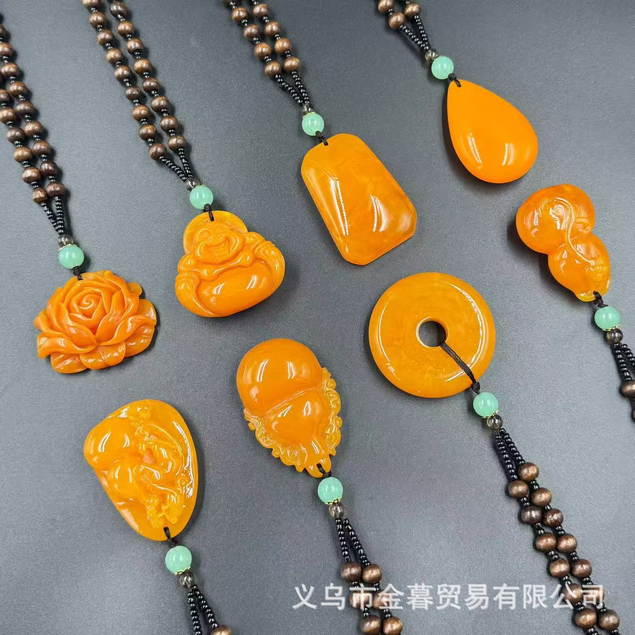 Vintage Ethnic Style Amber Pendant Chicken Wing Wood Long Necklace for Women, Plain Pendant Sweater Chain, Cotton and Linen Women's Clothing Accessories