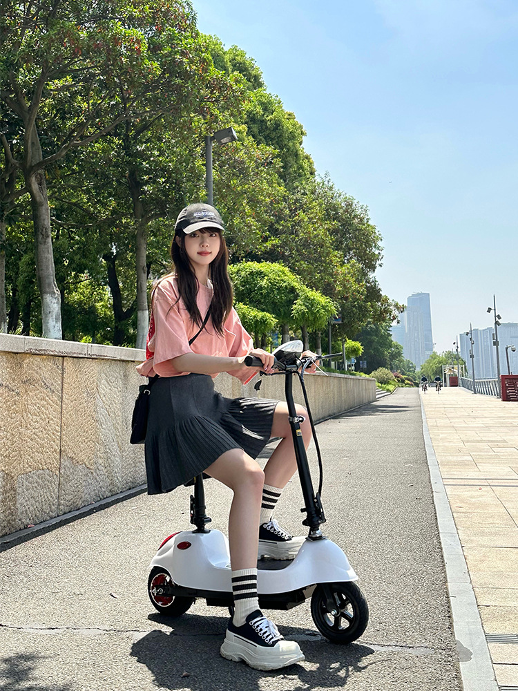 Electric Scooter for Adults, Commuting Scooter, Mini Electric Scooter for Girls, Foldable Dolphin Battery Scooter Wholesale
