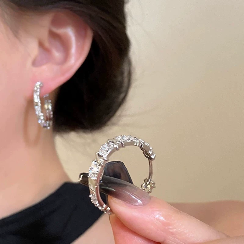 Универсальные ретро серьги с цирконами, стиль легкой роскоши, стиль высокого качества, простой и элегантный дизайн