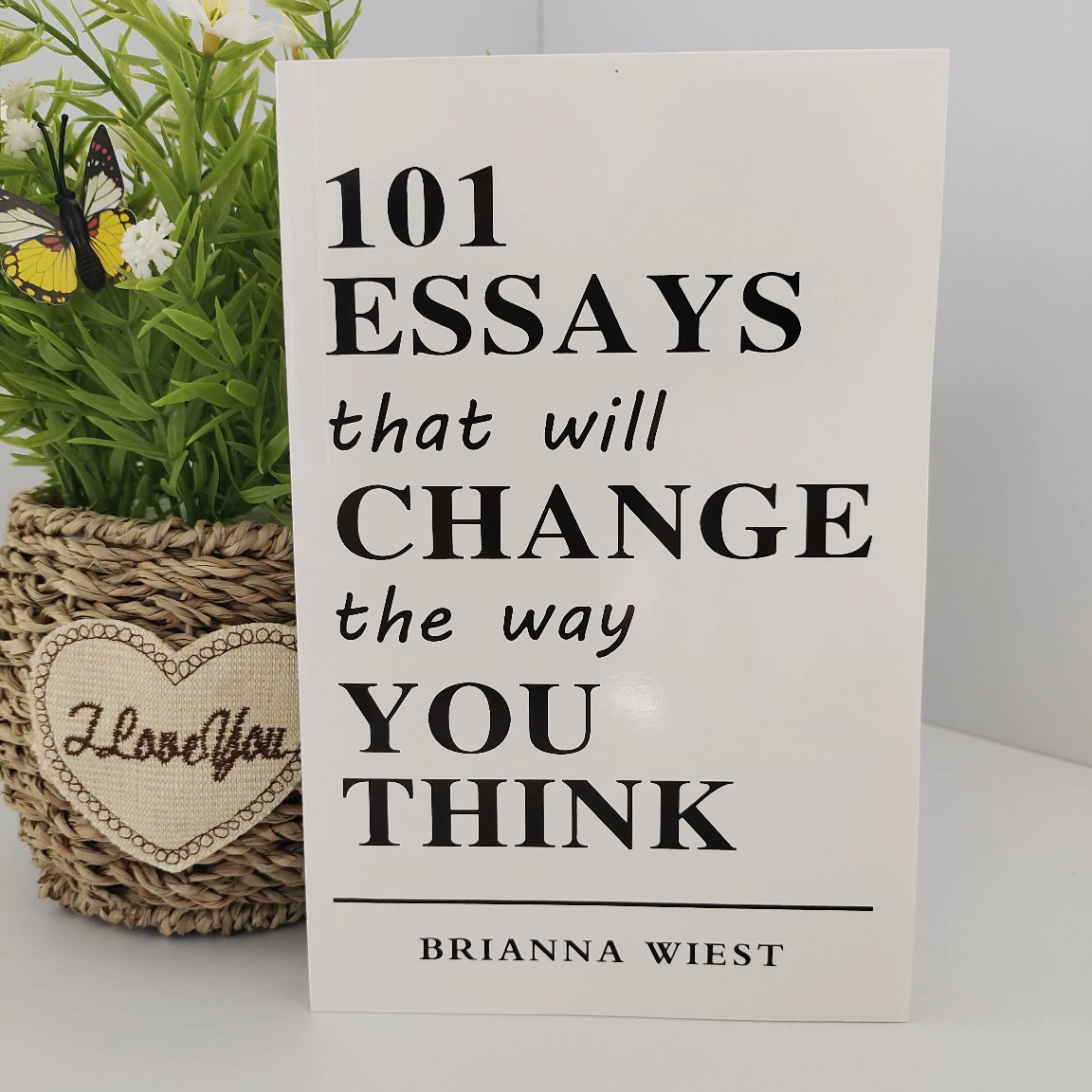 Книга Brianna Wiest 101 эссе, изменяющие мышление, мягкая обложка, вдохновляющая