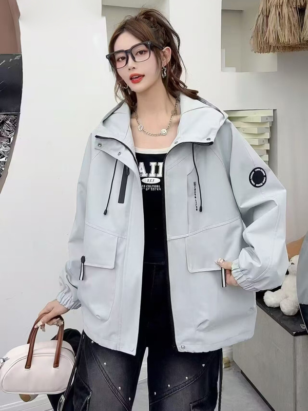 休闲时尚短款连帽冲锋衣工装外套女2025春秋新款宽松百搭洋气夹克|undefined