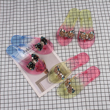 跨境女夏季时尚人字拖鞋新款渐变平底金属串珠外穿夹趾沙滩凉拖