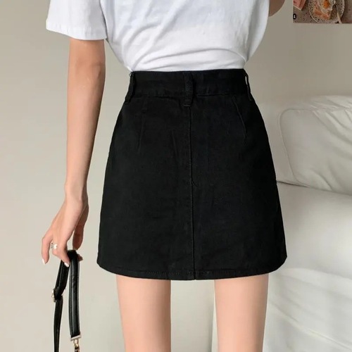 Black denim short skirt, half-length, spring and autumn Korean style, high-waisted, slimming, buttoned, anti-transparent lining, pocketed A-line skirt