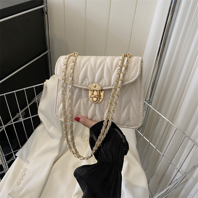 Este año de moda elegante diamante bordado cadena pequeña bolsa para las mujeres 2023 otoño temprano nuevo estilo coreano mensajero bolsa moda