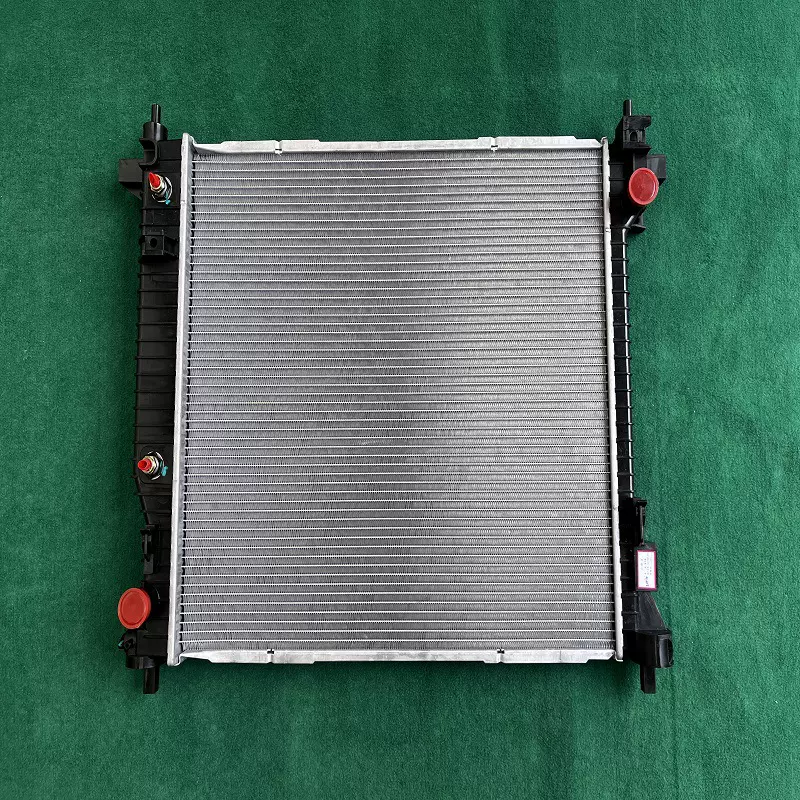 厂家直销折边复合水箱美系汽车散热器适用于10款SRX3.0/3.6 AT