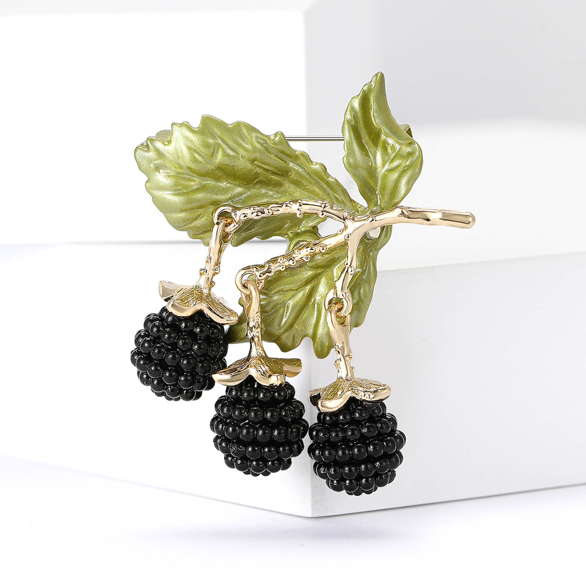 New Creative All-match Alloy Enamel Blackberry Brooch Fresh Fashion Women's Suit Cardigan Corsage Jewelry Pin