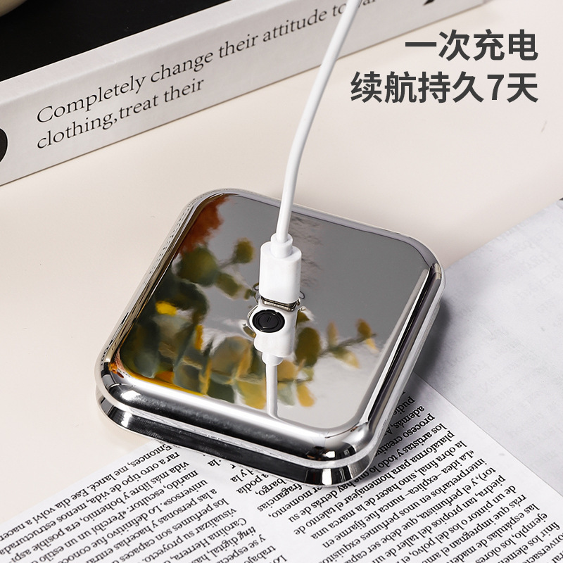 Plegable LED espejo de maquillaje hogar Luz de lujo luz lupa mini espejo de maquillaje para mujeres portátil