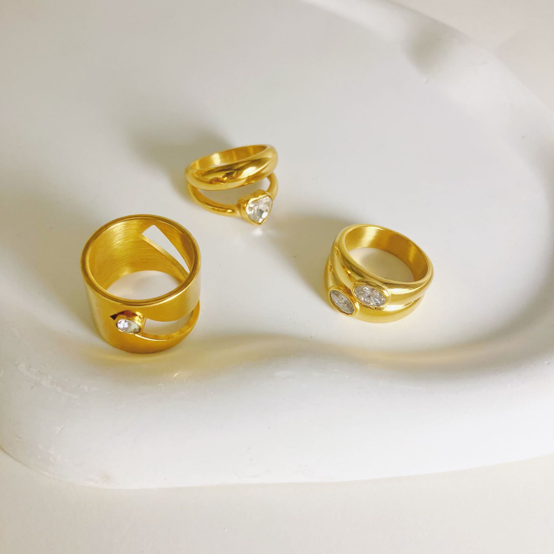 Retro Round Stainless Steel Irregular Zircon Rings