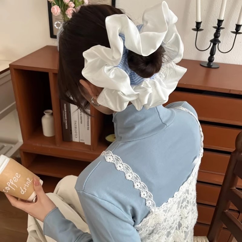 Pliegues de satén azul claro de sal marina, lazo para el cabello de intestino grueso, sentido de alto nivel femenino, cuerda de cola de caballo baja, temperamento, viento perezoso, cabeza de cuerda, flor de cabeza