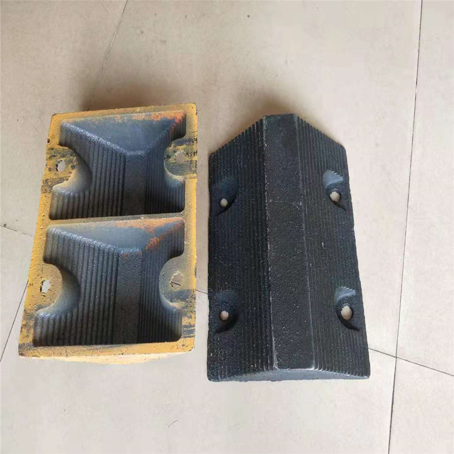 铸铁挡车器 铝合金车轮挡批发室外停车场挡车器铸件加工铸件产品