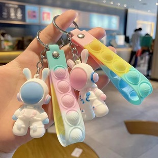 Creative astronaut space rabbit cartoon cute pendant silicone keychain ornaments kindergarten student small gift