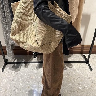 26��Ʒ���Ʋ��ֹ����ݰ�Ů�������μ�������ذ��ȼ��L���ᾎ����