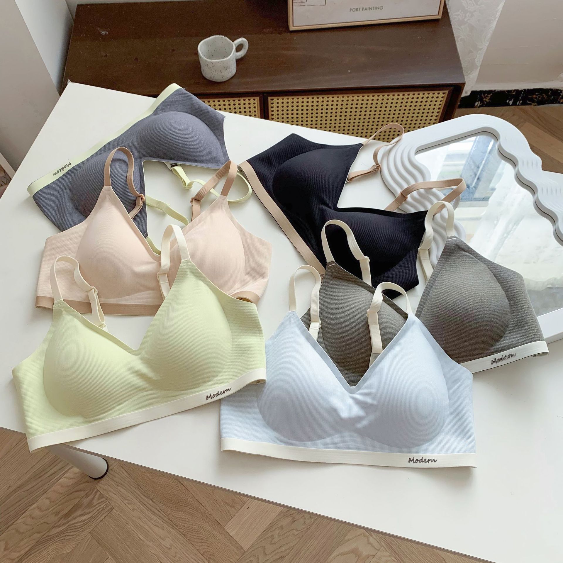 8030 Summer Plaid Latex Jelly Seamless Underwear Women's Thin Small Breast Gathering Breathable Anti-Sagging Fixed Bra