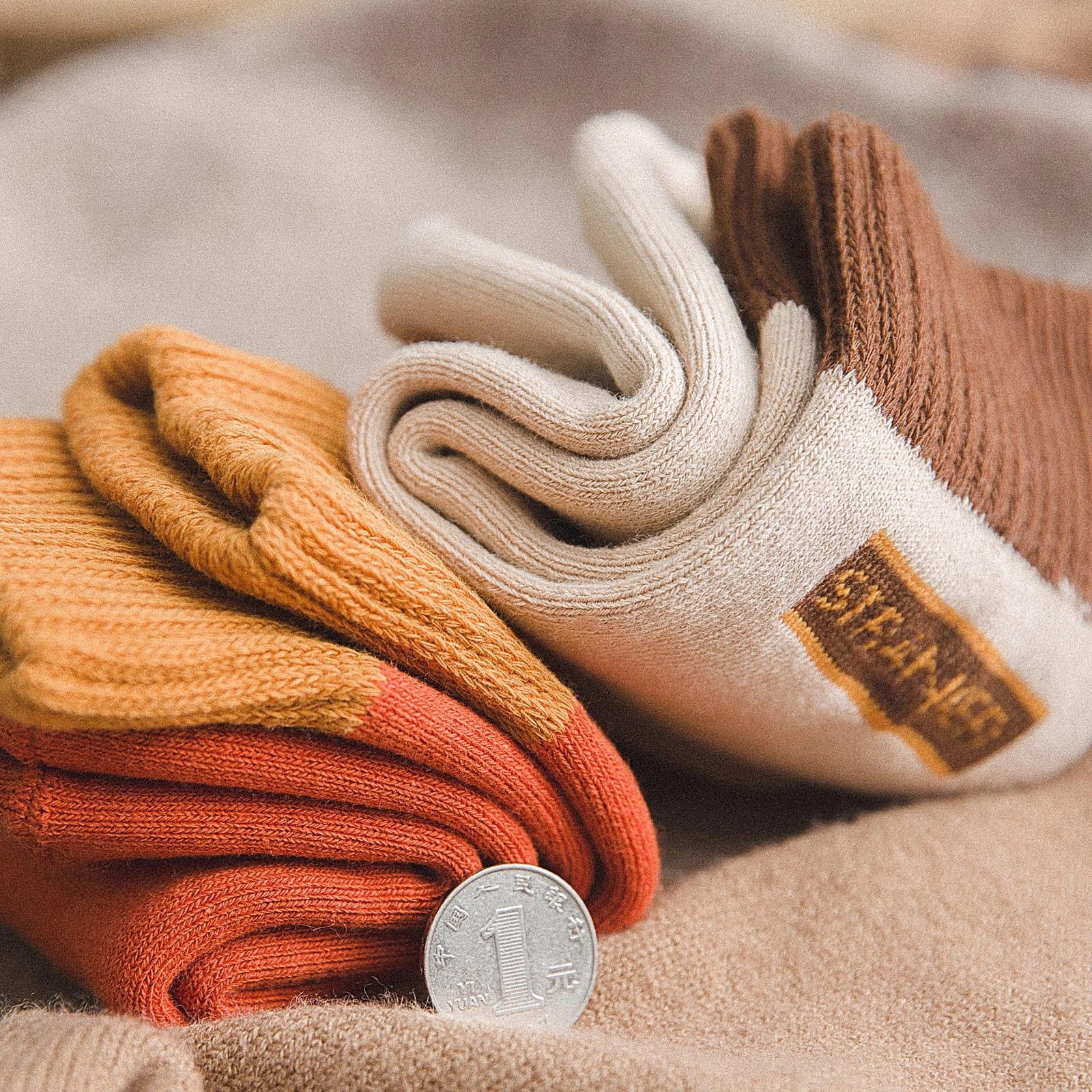 Letra Terry calcetines de mujer calcetines de piso forrados de lana engrosados de invierno media pantorrilla calcetines de nieve calientes japoneses calcetines de toalla calcetines de sueño