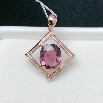 Jewelry Manufacturers 18K Set natural Tourmaline pendant Main Stone: 3.45 Carat