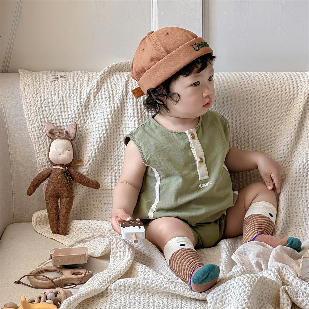 Spot ropa para niños coreanos mono de bebé estilo de verano bebé cómodo, suelto y lindo traje de salida algodón sin mangas gatear corto