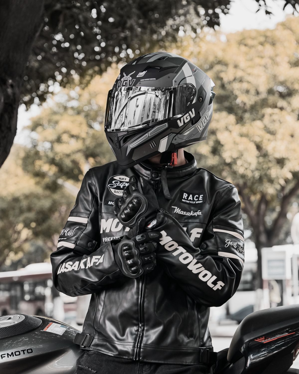 2025 New VGV Motorcycle Helmet Dual Lens Full Face 3C Certified