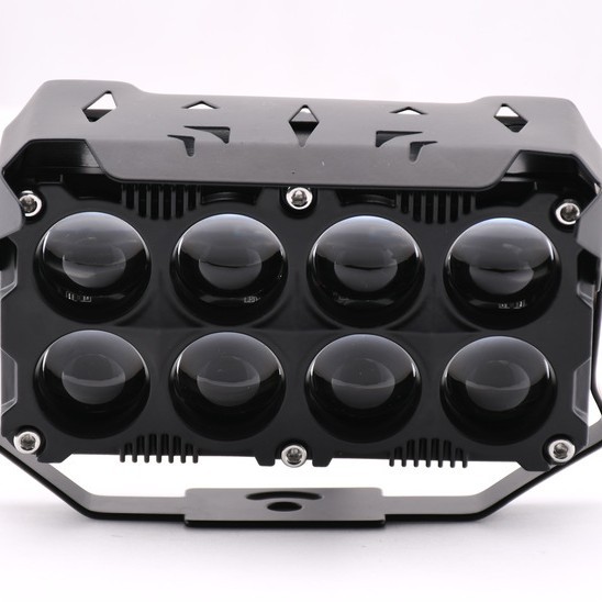 Transfronterizos 8 lentes LED de motocicleta batería de luz del automóvil lámpara auxiliar transformada luz eléctrica externa luz brillante