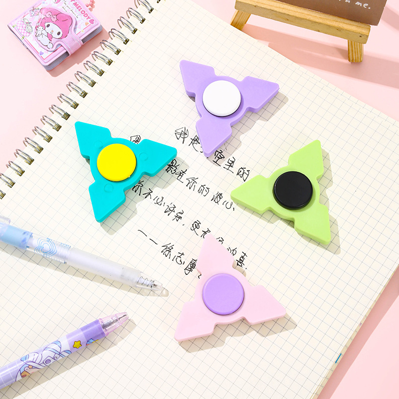 [Fabricante] Astronaut eraser yema del dedo Gyro eraser Learning Office desmontaje puzzle Oak