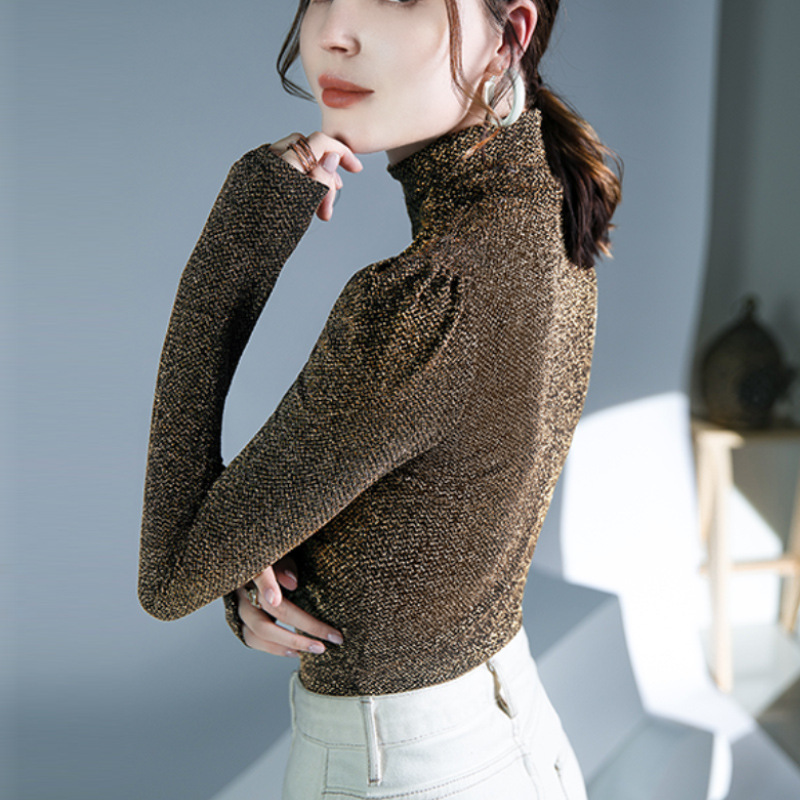 金色の明るいシルクの長袖の上着の女性の秋冬の高襟の透かし彫りの底のシャツのファッションの中で首の洋風の小さいシャツを掛けます。|undefined