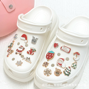 Cross-border Hole Shoes Fit Cross Christmas Shoe Buckle Integrated Shoe Flower Accessories Decoration DIY Removable Single