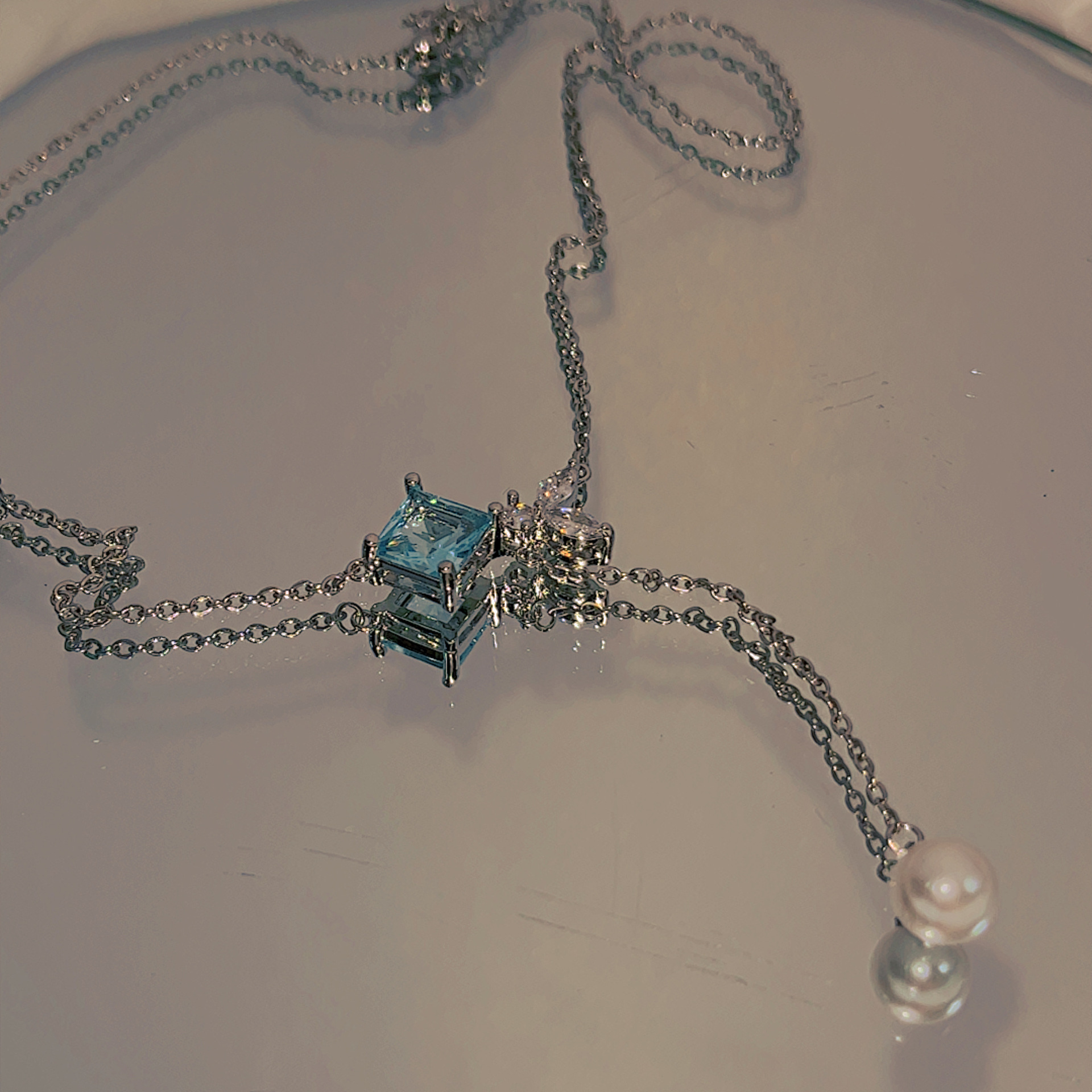 Womenu0027S Elegant Geometric Alloy Necklace Inlay Zircon Necklaces