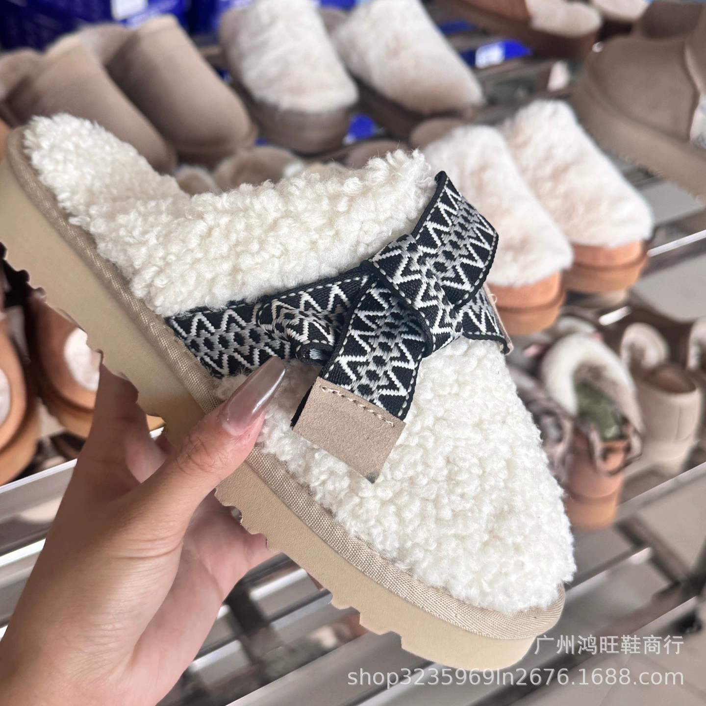 Полусапоги (ankle boots), натуральная кожа, с меховой подкладкой, противоскользящая платформа, EU 35–40