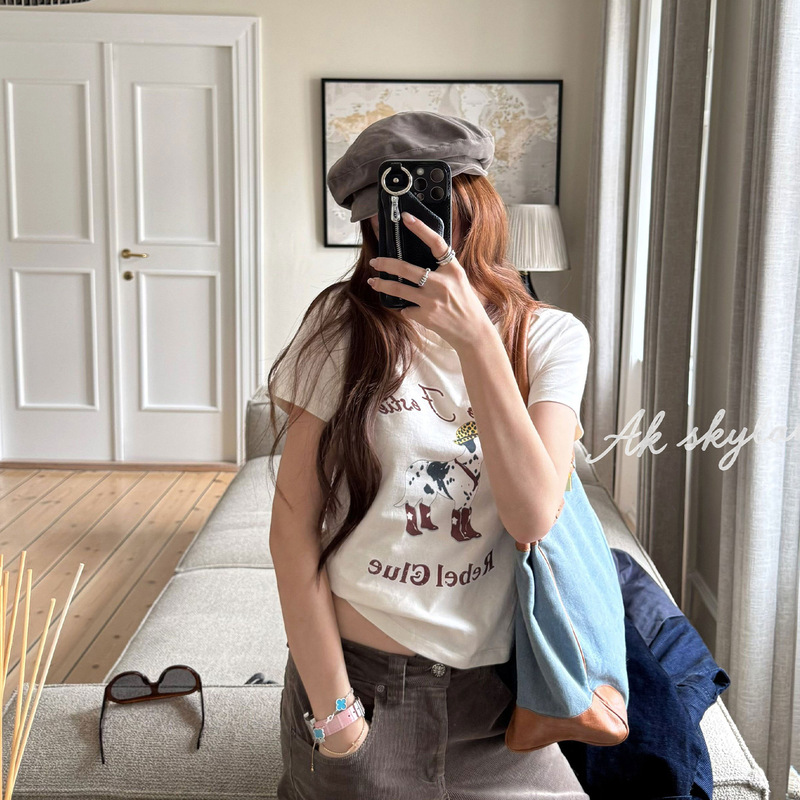 AKskylan Korean retro spotted dog print short-sleeve T-shirt for women, versatile slim-fit short top 86023 AKskylan Korean retro spotted dog print short-sleeve T-shirt for women, versatile slim-fit short top 86023