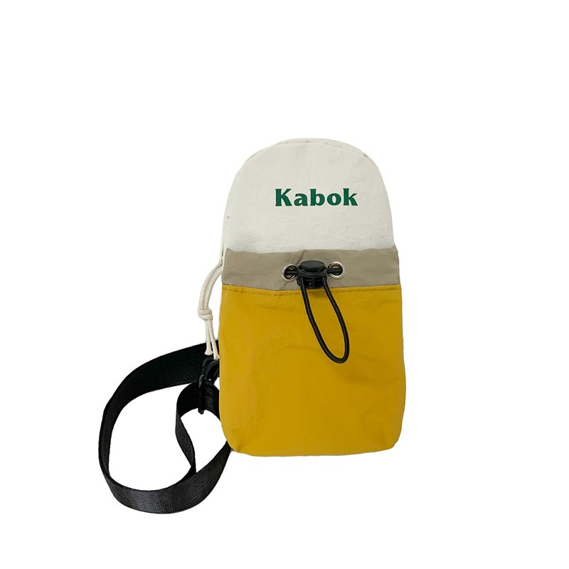 Nuevo bolso de pecho de pareja de moda para hombres y mujeres, bolso de hombro antisalpicaduras de color de contraste simple, bolso de mensajero fresco pequeño casual