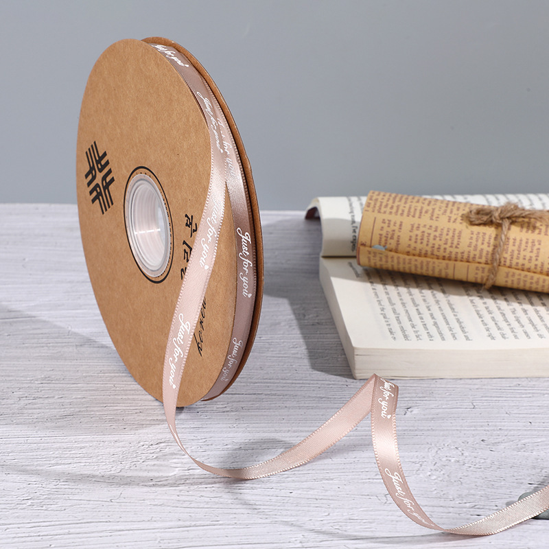 1cm inglés impreso cinta flor regalo cinta hornear caja de regalo cinta de embalaje en stock al por mayor cinta de poliéster