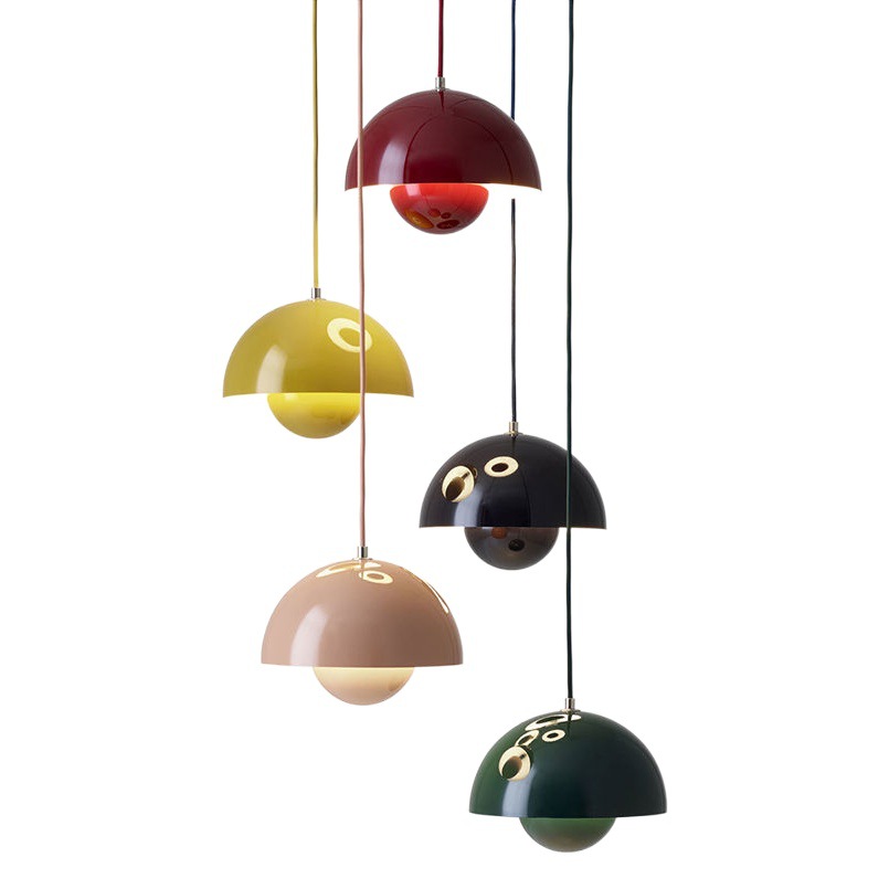 Red creativa nórdica Lámpara de dormitorio roja Lámpara de dormitorio de cama, candelabro de restaurante, color de capullo, personalidad moderna, lámpara colgante simple