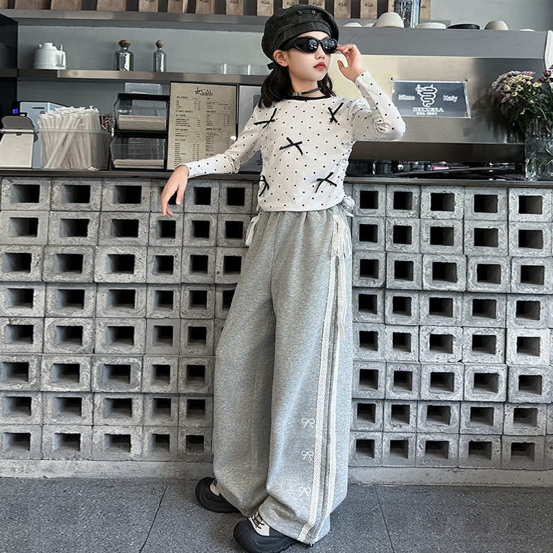 소녀 세트 가을 2024 새로운 어린이 패션 활 티셔츠 서양식 레이스 자수 캐주얼 바지 유행