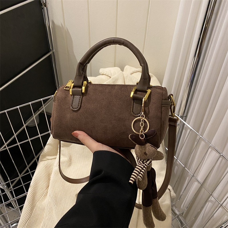 Frosted Texture Simple Retro Handbag Winter New Style Versatile Ins Shoulder Crossbody Bag 2025 Women's Bag