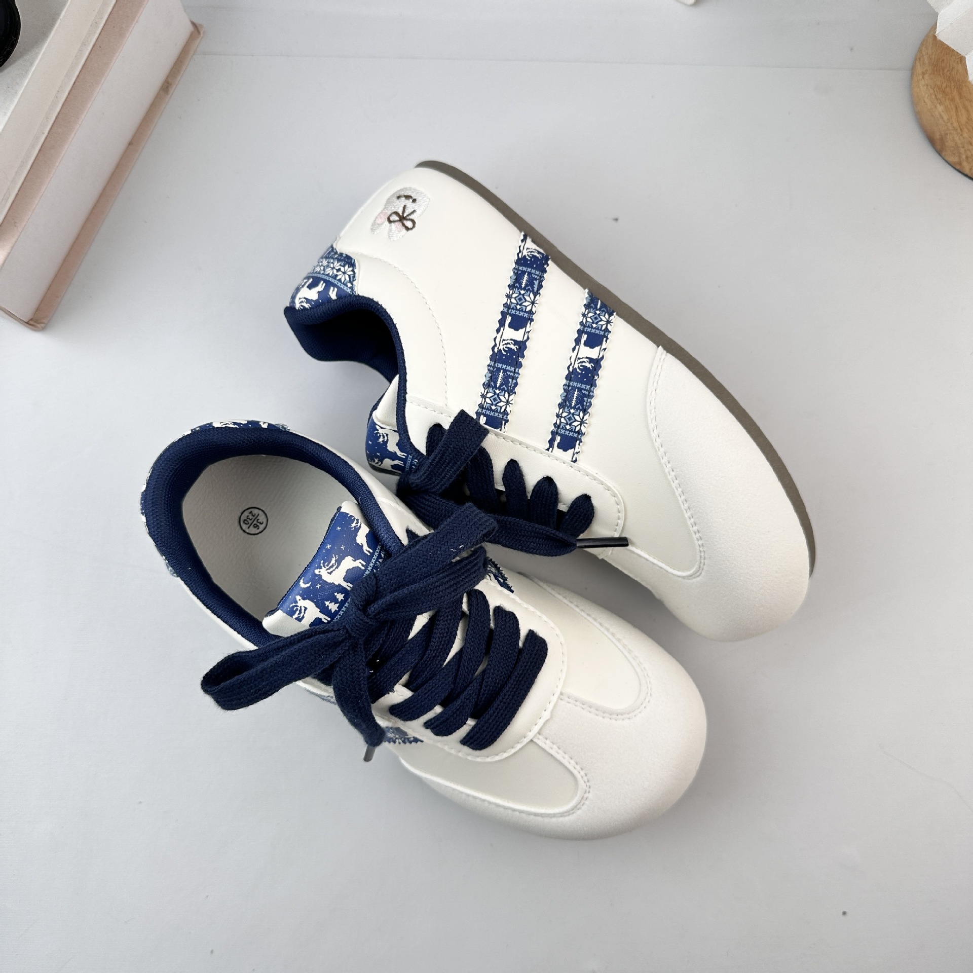 Yuanbo coreano rosa zapatos de skate para niñas versátiles zapatos de estudiantes 2025 otoño nuevos zapatos deportivos casuales