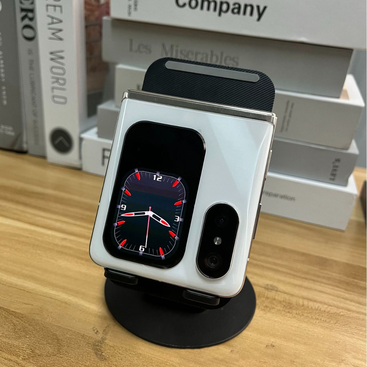 新款折叠手机海外高端商务智能5G可提供软代码SKD出货折叠设计