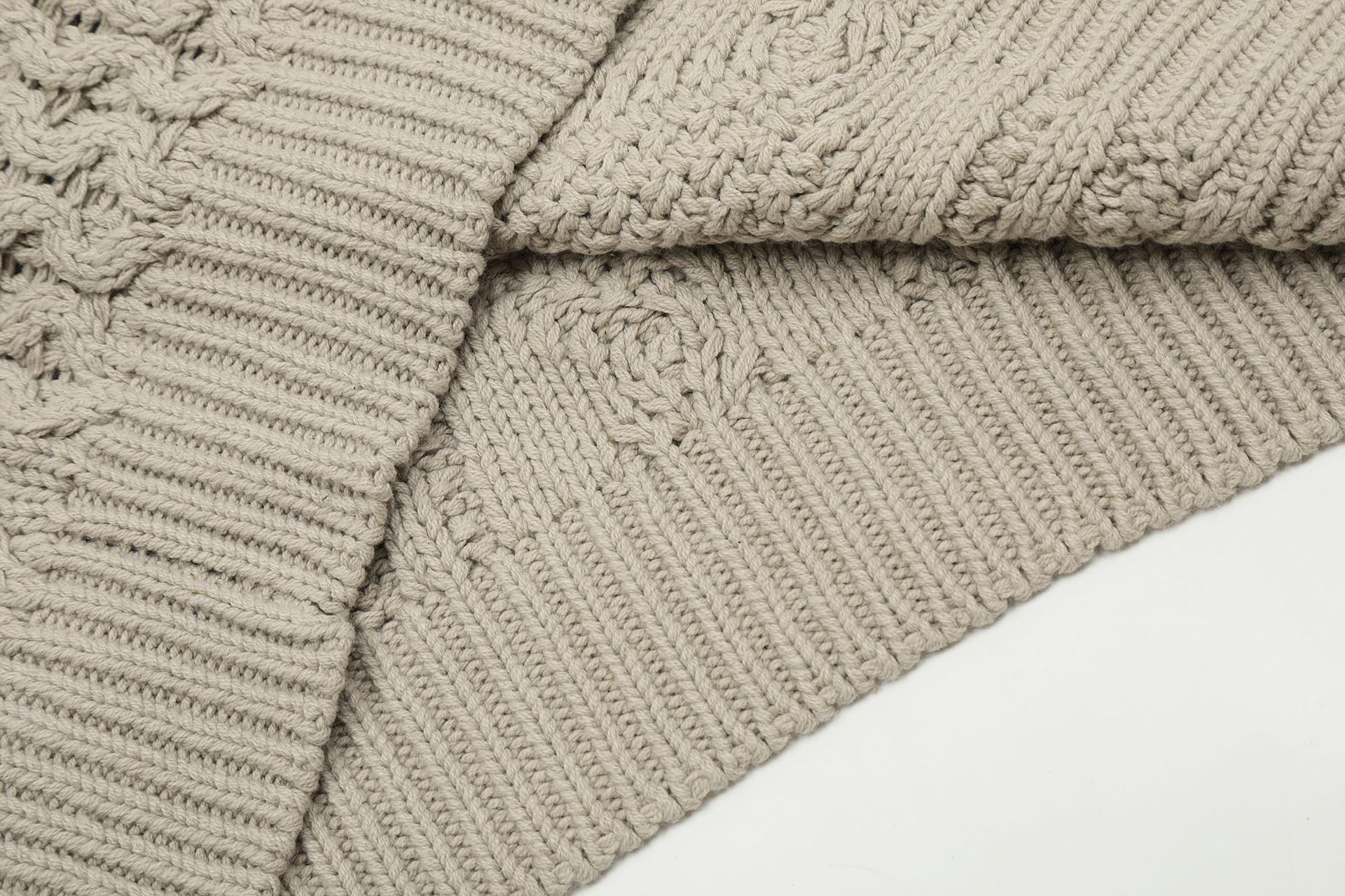 Men's Hand Knitted Crew Neck Sweater High Street Pullover_voghion.com