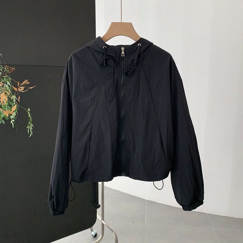 검은색