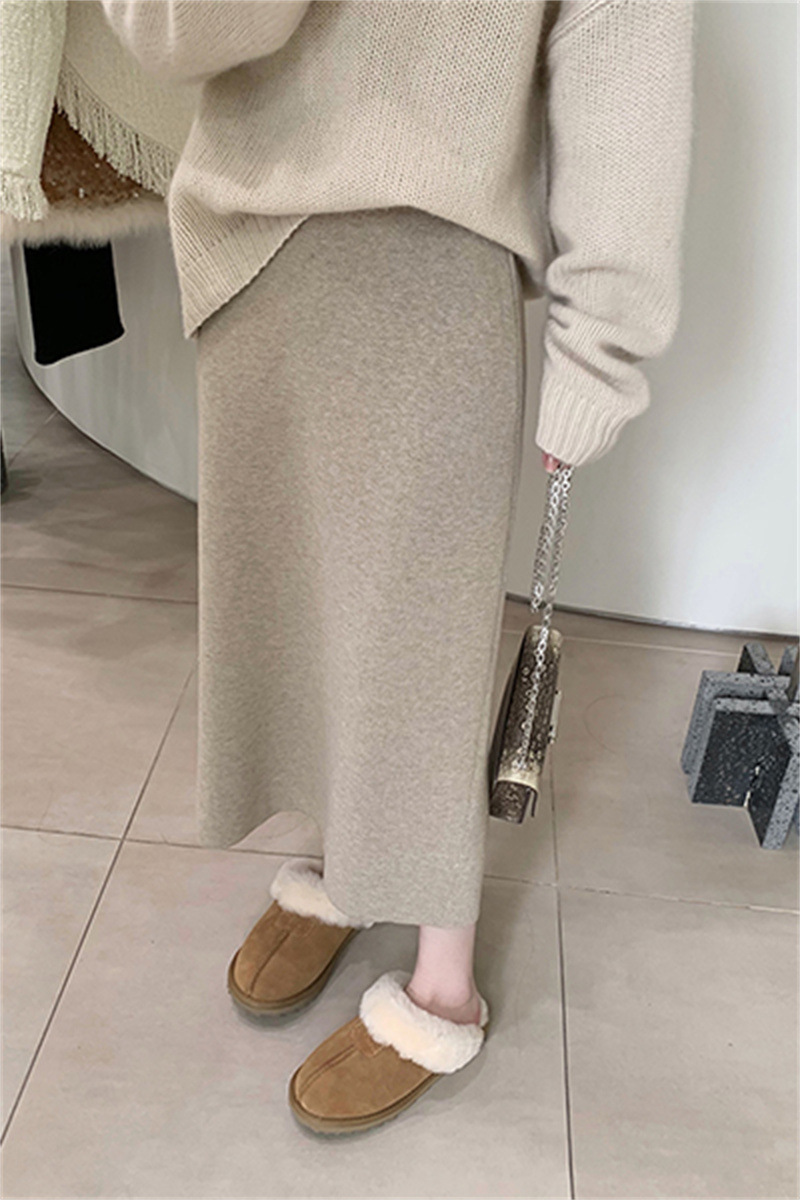 针织半身裙秋冬女中长款包臀显瘦一步裙高腰毛线宽松加厚直筒裙子