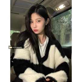 水貂绒女士外套上衣新款秋冬加绒加厚黑白格毛衣女宽松外穿慵懒风