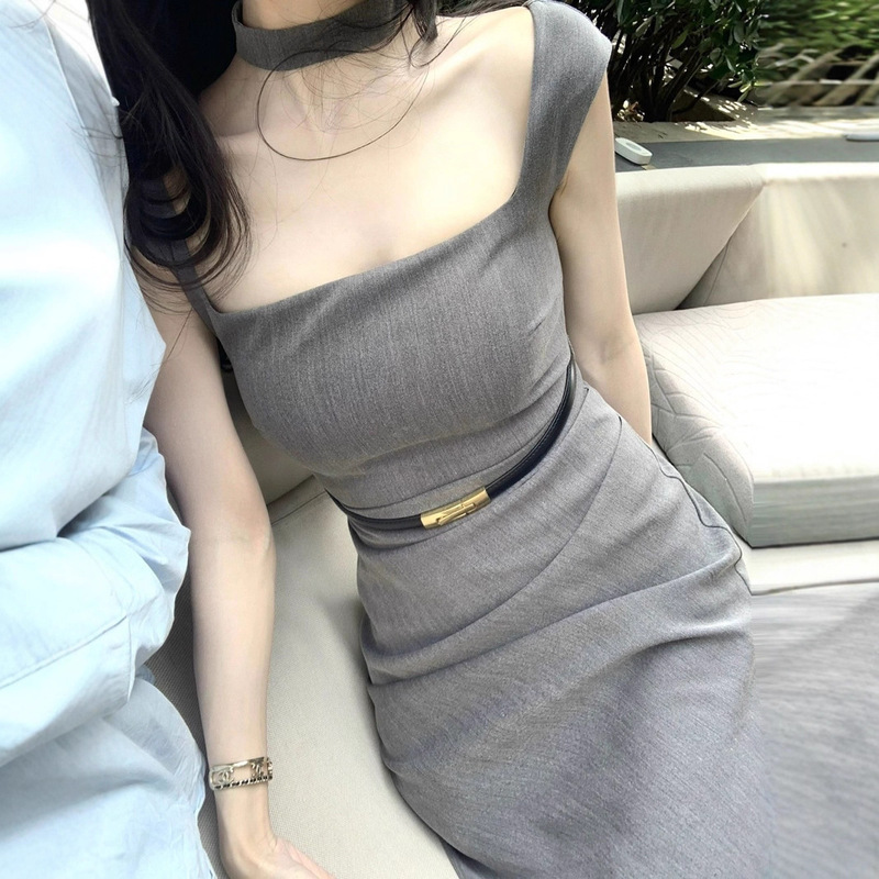 2025 New Summer Style High-End Gray High-Waisted Dress, Feminine Slimming Look Slit Hip-Hugging Skirt, Versatile and Slimming Look 2025 New Summer Style High-End Gray High-Waisted Dress, Feminine Slimming Look Slit Hip-Hugging Skirt, Versatile and Slimming Look