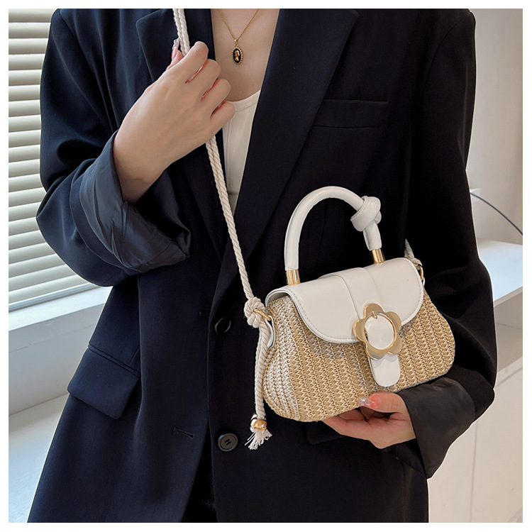 Women's Medium Straw Color Block Streetwear Square Flip Cover Shoulder Bag Crossbody Bag Straw Bag display picture 4