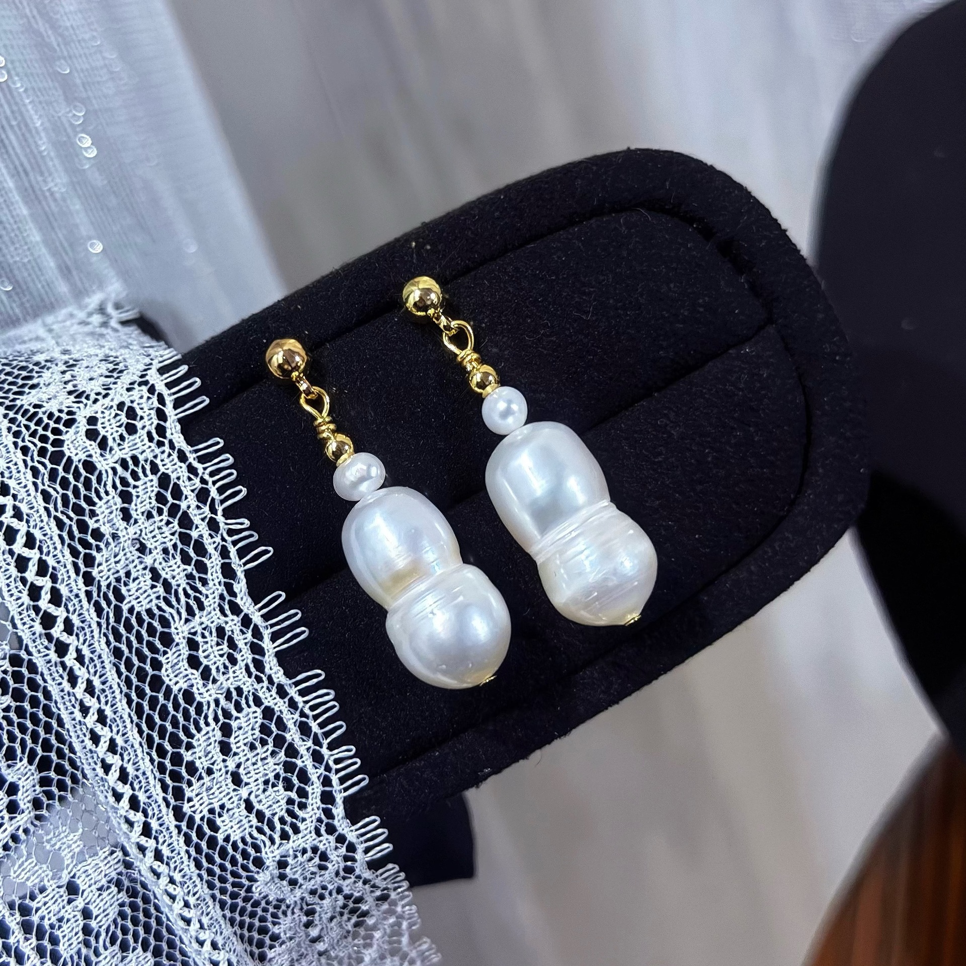 ��Ȼ��«״����˵�ˮ����ë����һ�����軨�۳�����������װ