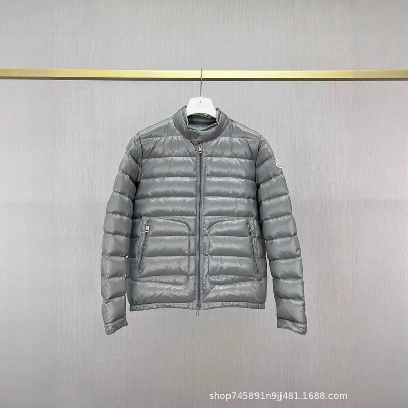 Mengjia high-end Acorus lightweight men's down jacket with large pockets, short style, stand-up collar, thin winter coat Mengjia high-end Acorus lightweight men's down jacket with large pockets, short style, stand-up collar, thin winter coat