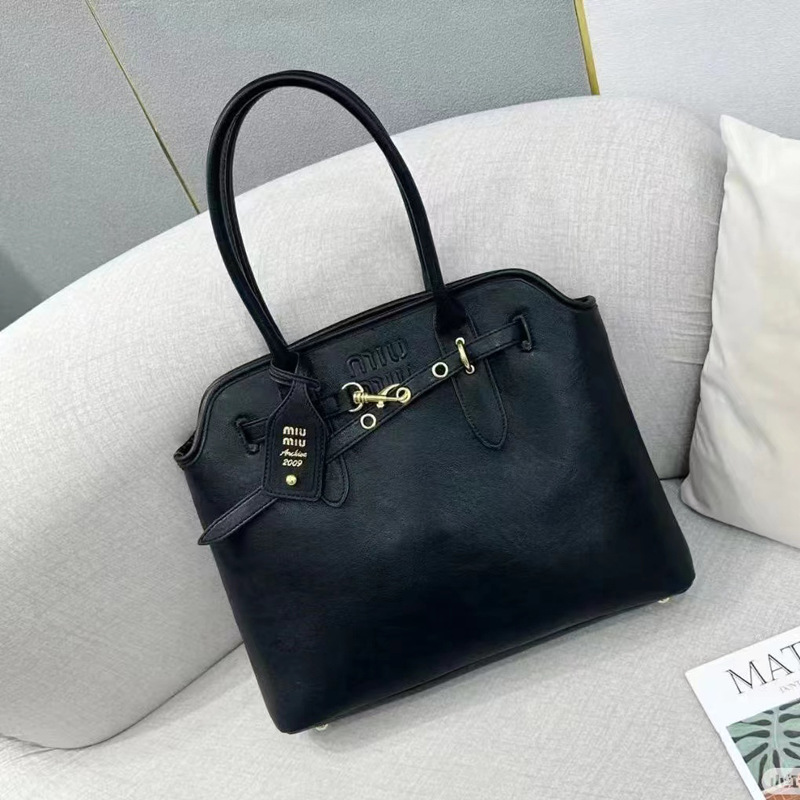 miu miu 新しいレトロ大容量ラージトートバッグポータブルブリーフケースシェルバッグショルダーレディースバッグショッピングバッグ