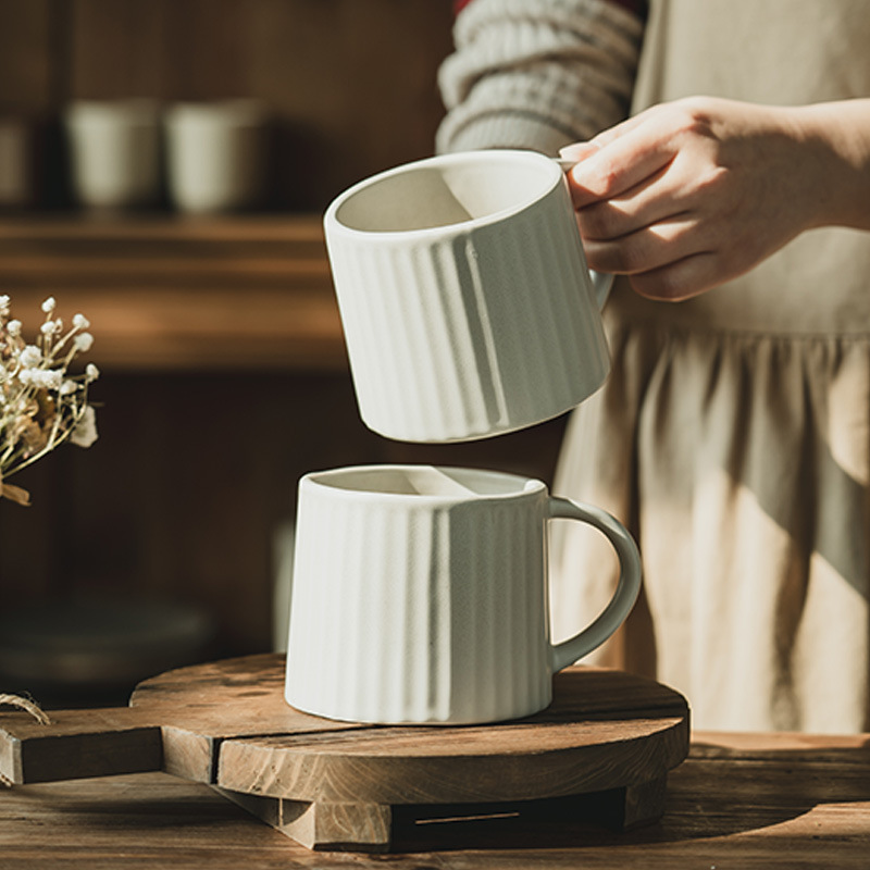 Taza de cerámica vertical de color sólido taza de desayuno casero taza de agua retro taza de café taza de té taza de café