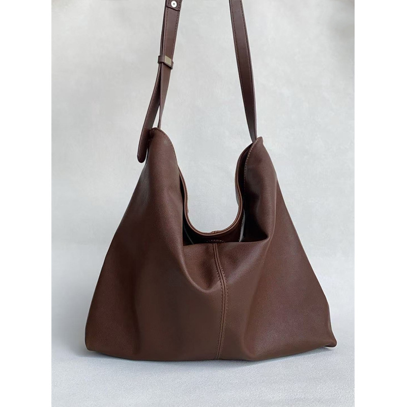 Borsa a tracolla grande in pelle di nicchia coreana con superficie stropicciata_voghion.com